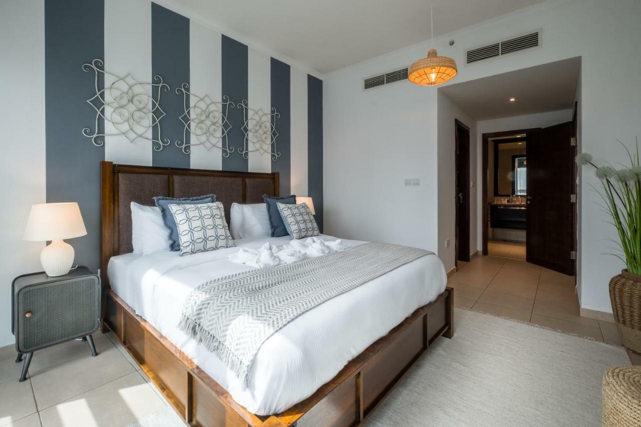Maison Privee - Exclusive Apt With Burj Khalifa Next Door ดูไบ ภายนอก รูปภาพ